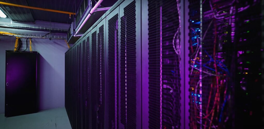 what is data center virtualization